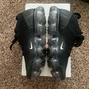 * SOLD* Nike air vapor max Flyknit 2